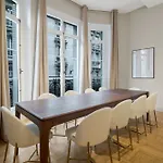 Spacious And Elegant 2br Airconditioned Trocadero Lägenhet Paris