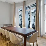 Lägenhet Spacious And Elegant 2br Airconditioned Trocadero *