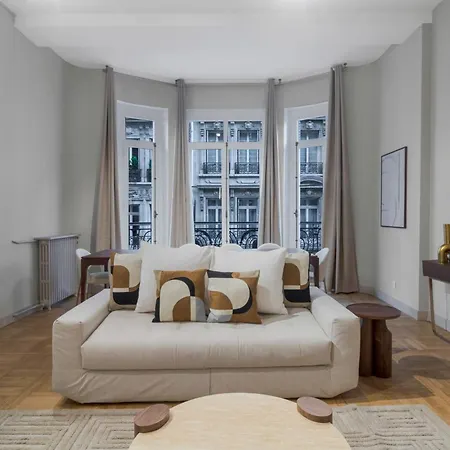 Spacious&elegant 2br Airconditioned Trocadéro Apartamento París