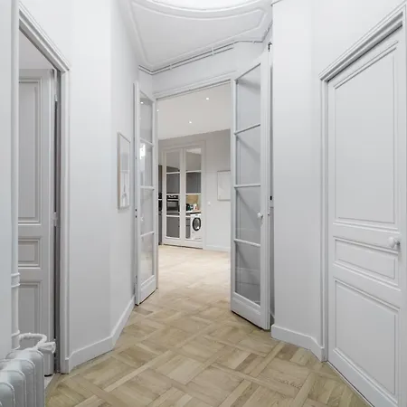 Spacious&elegant 2br Airconditioned Trocadéro