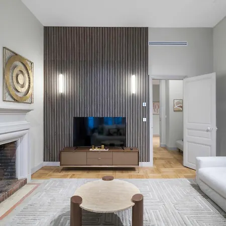 Apartman Spacious And Elegant 2br Airconditioned Trocadero *