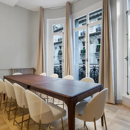 Apartman Spacious And Elegant 2br Airconditioned Trocadero *