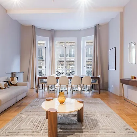 Spacious And Elegant 2br Airconditioned Trocadero Lejlighed Paris