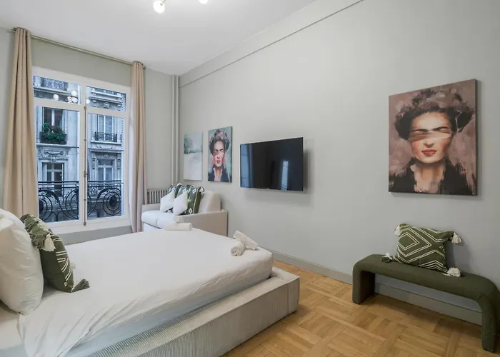 Spacious&elegant 2br Airconditioned Trocadéro Apartamento