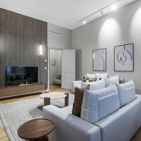 Spacious And Elegant 2br Airconditioned Trocadero 아파트 *