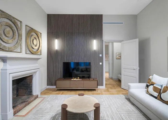 아파트 Spacious And Elegant 2br Airconditioned Trocadero *